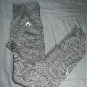ONERACTIVE SEAMLESS LEGGINGS